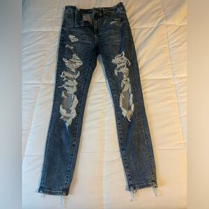 American Eagle Hi-Rise Light Wash Distressed Jegging